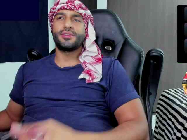 Handsoman11 Live Webcam on BongaCams