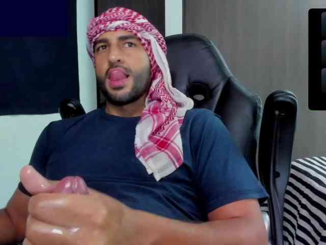 Handsoman11 Sex Cam Show