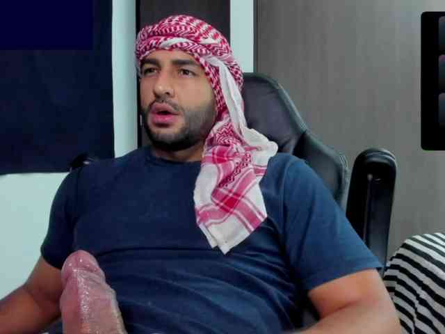 Handsoman11 Sex Cam Show