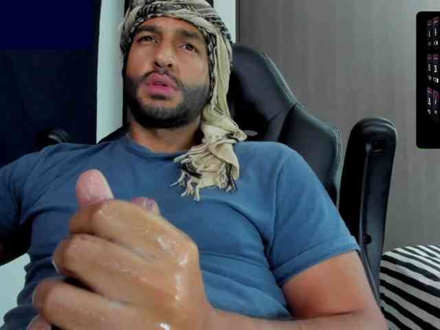 Handsoman11 Sex Cam Show