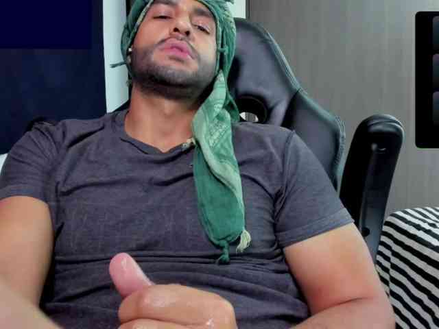 Handsoman11 Sex Cam Show