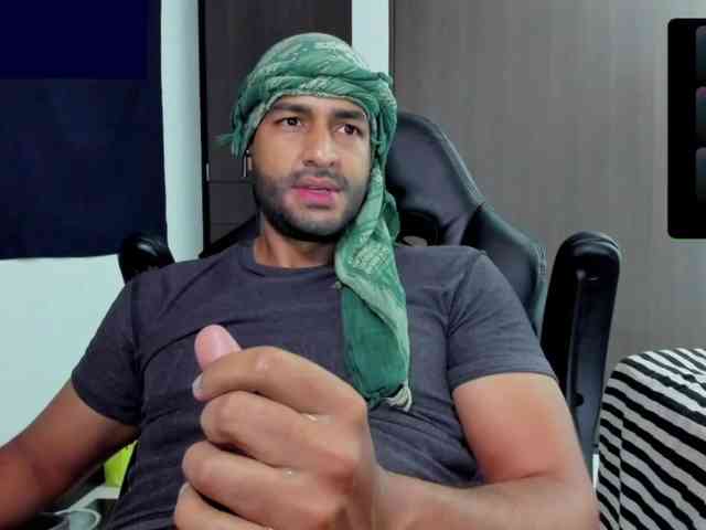 Handsoman11 Sex Cam Show
