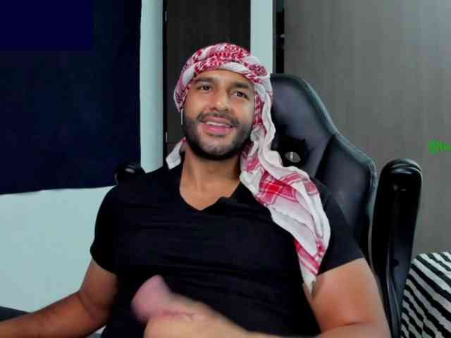 Handsoman11 Handsoman11