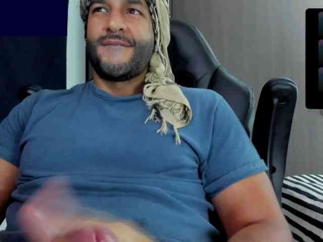 Handsoman11 Sex Cam Show