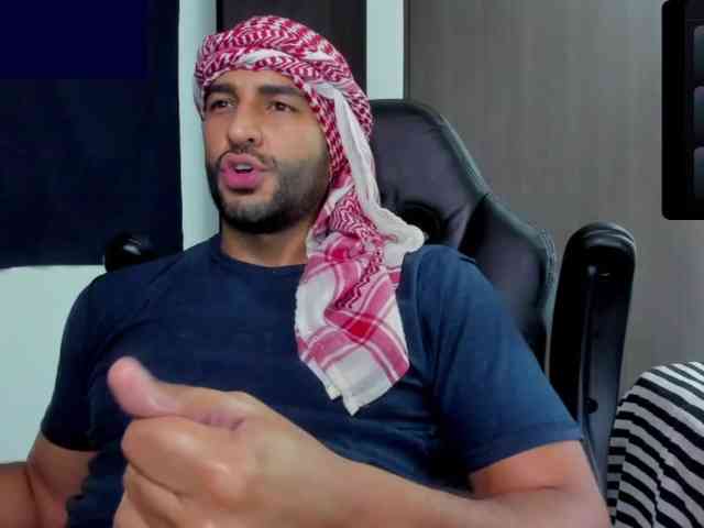 Handsoman11 Handsoman11