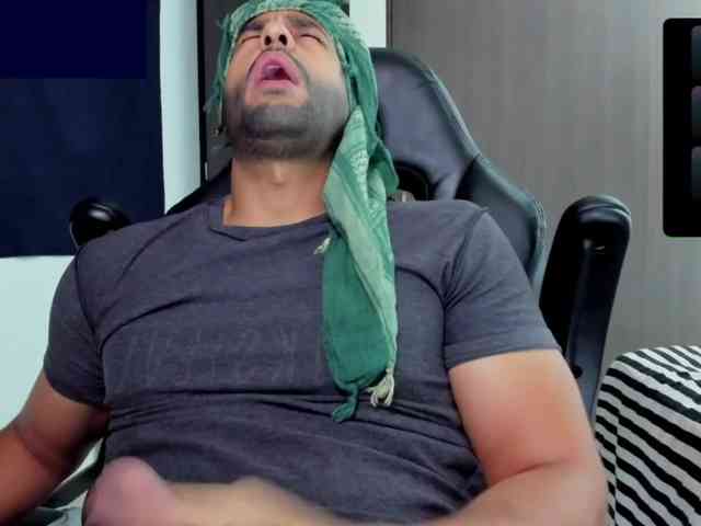 Handsoman11 Handsoman11