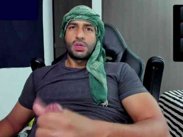 Handsoman11 Sex Cam Show