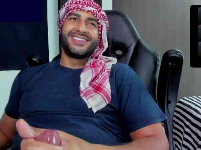 Handsoman11 Sex Cam Show