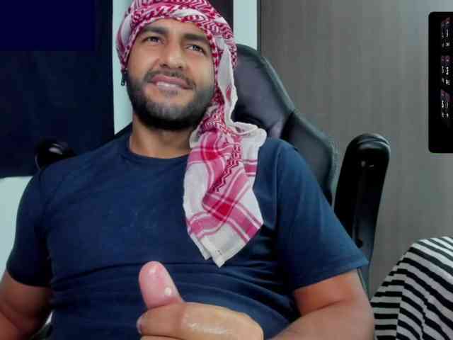 Handsoman11 Sex Cam Show