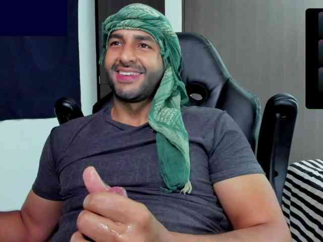 Handsoman11 Sex Cam Show
