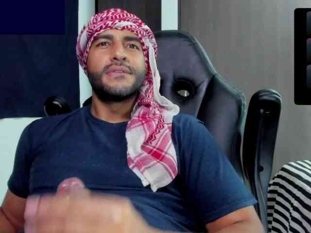 Handsoman11 Sex Cam Show