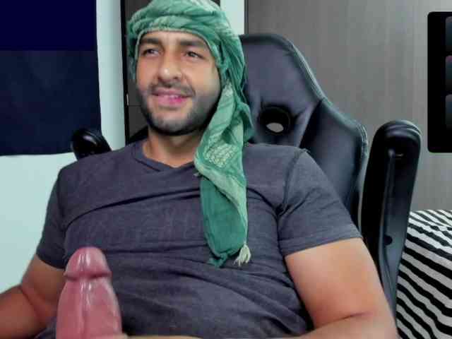 Handsoman11 Sex Cam Show