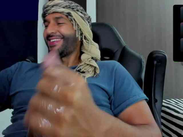 Handsoman11 Sex Cam Show