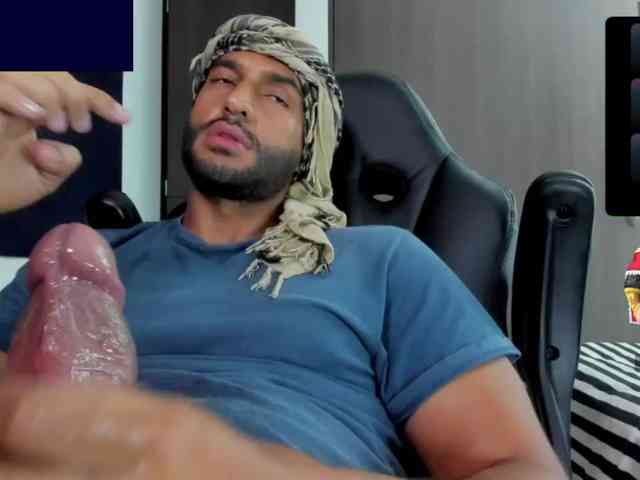 Handsoman11 Live Webcam on BongaCams