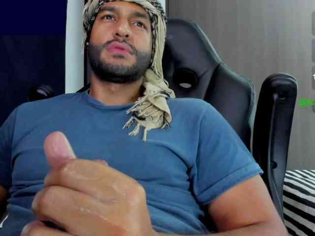 Handsoman11's cam show statistics and live stream