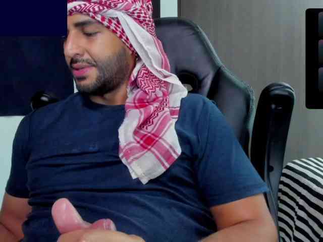 Handsoman11 Sex Cam Show