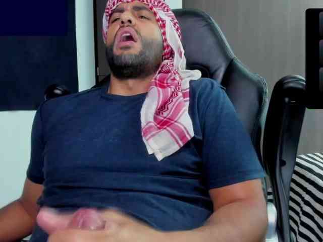 Handsoman11 Sex Cam Show