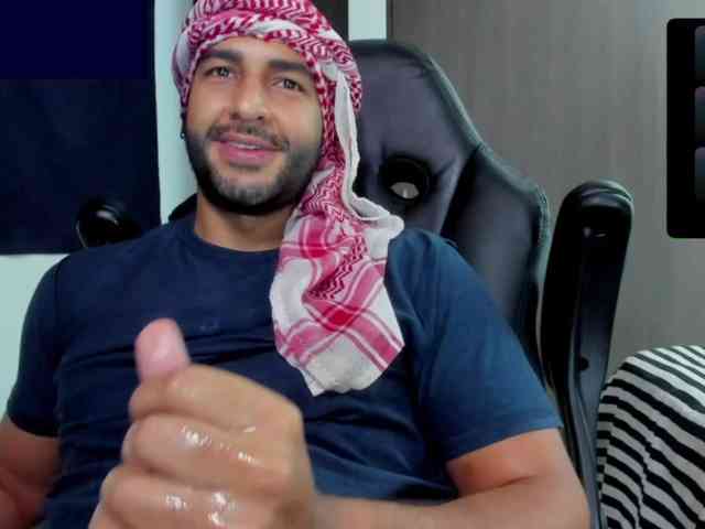 Handsoman11 Sex Cam Show
