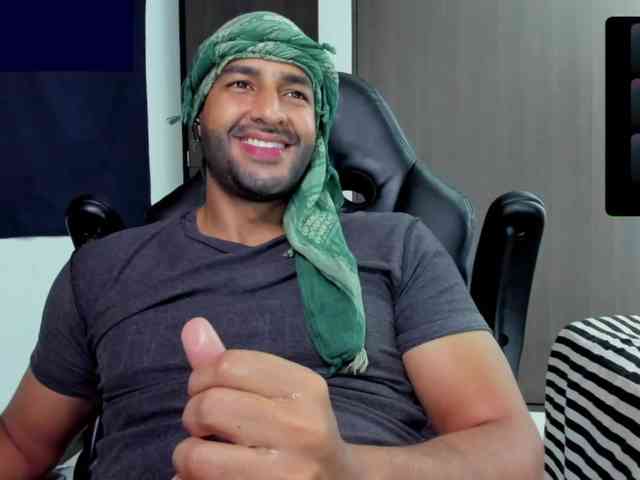 Handsoman11 Sex Cam Show