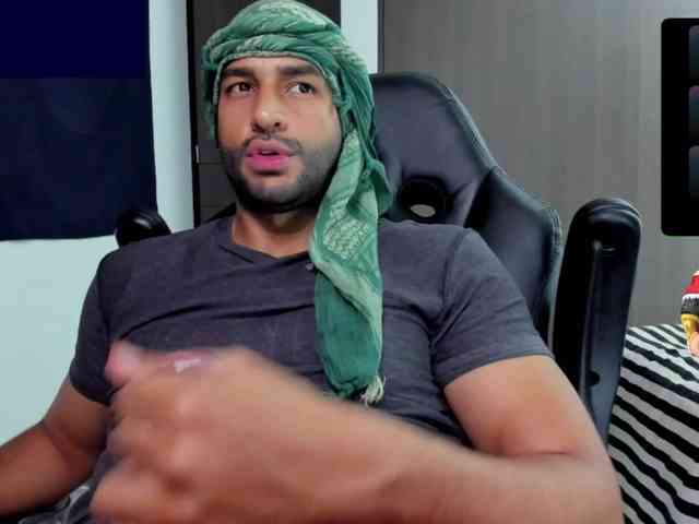 Handsoman11 Live Webcam on BongaCams