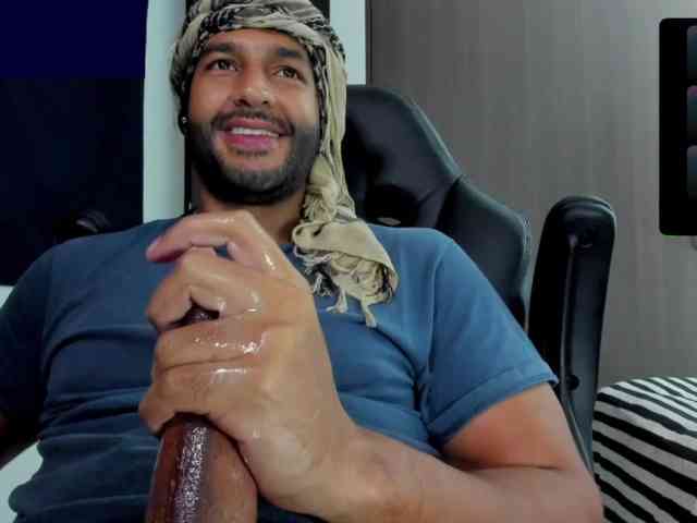 Handsoman11 Sex Cam Show