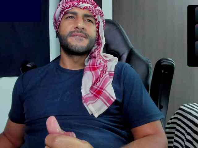 Handsoman11 Sex Cam Show