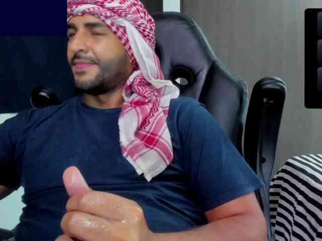 Handsoman11 Sex Cam Show