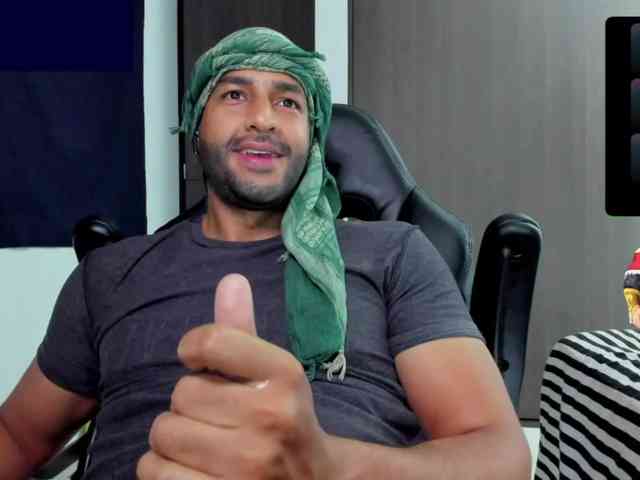 Handsoman11 Live Webcam on BongaCams