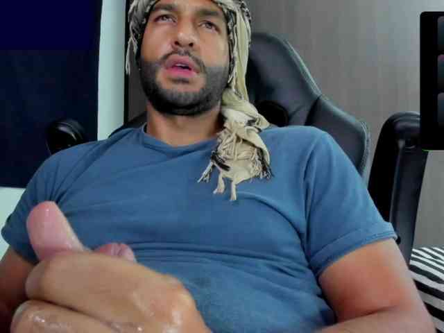 Handsoman11 Sex Cam Show