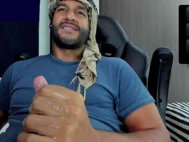 Handsoman11 Sex Cam Show