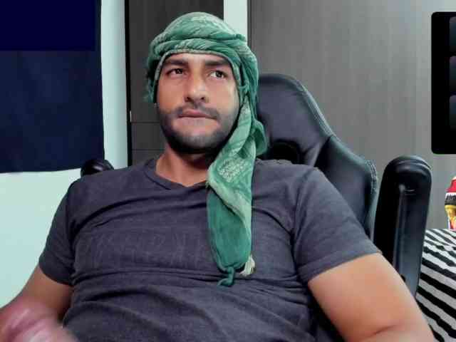 Handsoman11 Live Webcam on BongaCams