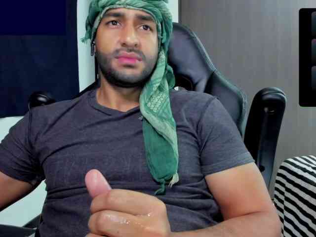 Handsoman11 Sex Cam Show