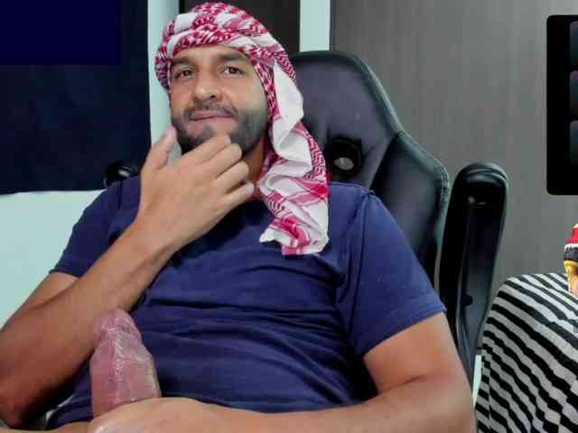 Handsoman11 Live Webcam on BongaCams