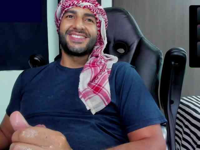 Handsoman11 Sex Cam Show