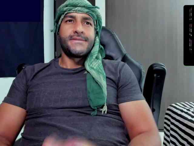 Handsoman11 Sex Cam Show