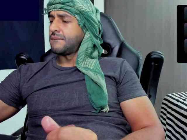 Handsoman11 Sex Cam Show