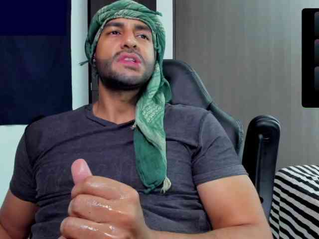 Handsoman11 Sex Cam Show