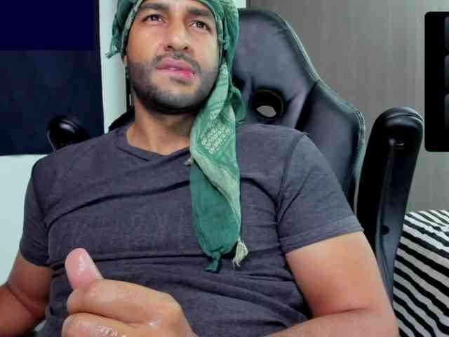 Handsoman11 Sex Cam Show