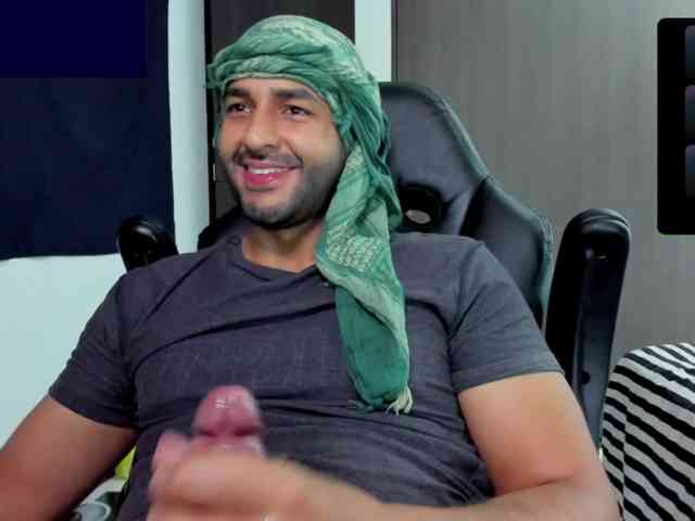 Handsoman11 Sex Cam Show