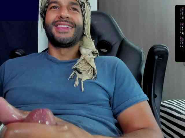Handsoman11 Sex Cam Show