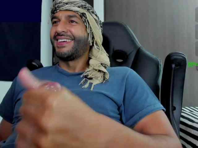 Handsoman11 Handsoman11