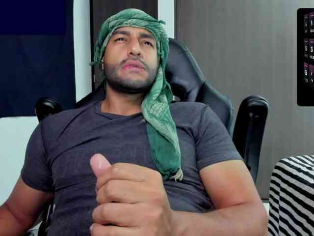 Handsoman11 Sex Cam Show