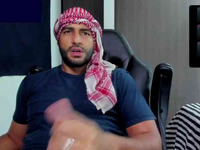 Handsoman11 Sex Cam Show