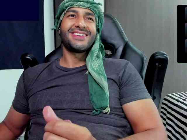 Handsoman11 Sex Cam Show
