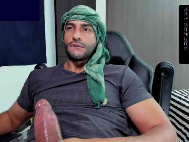 Handsoman11 Sex Cam Show
