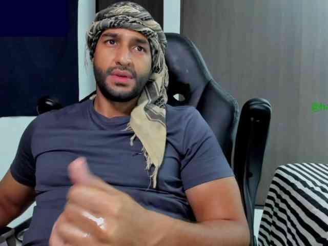 Handsoman11 Handsoman11