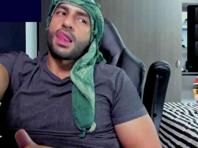 Handsoman11 Live Webcam on BongaCams