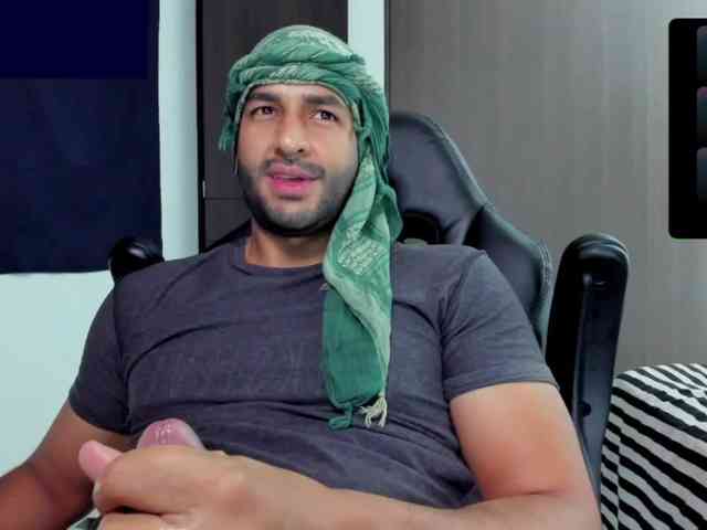 Handsoman11 Sex Cam Show