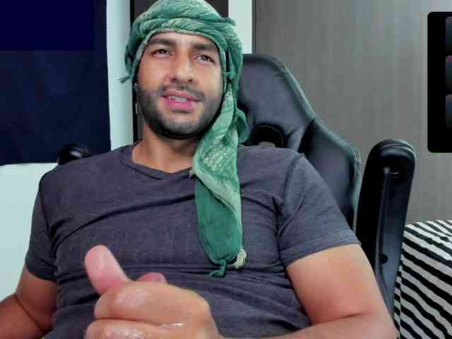 Handsoman11 Sex Cam Show