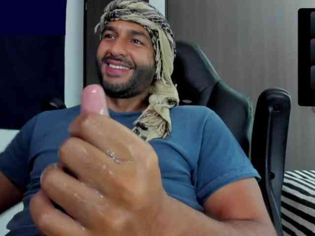 Handsoman11 Sex Cam Show